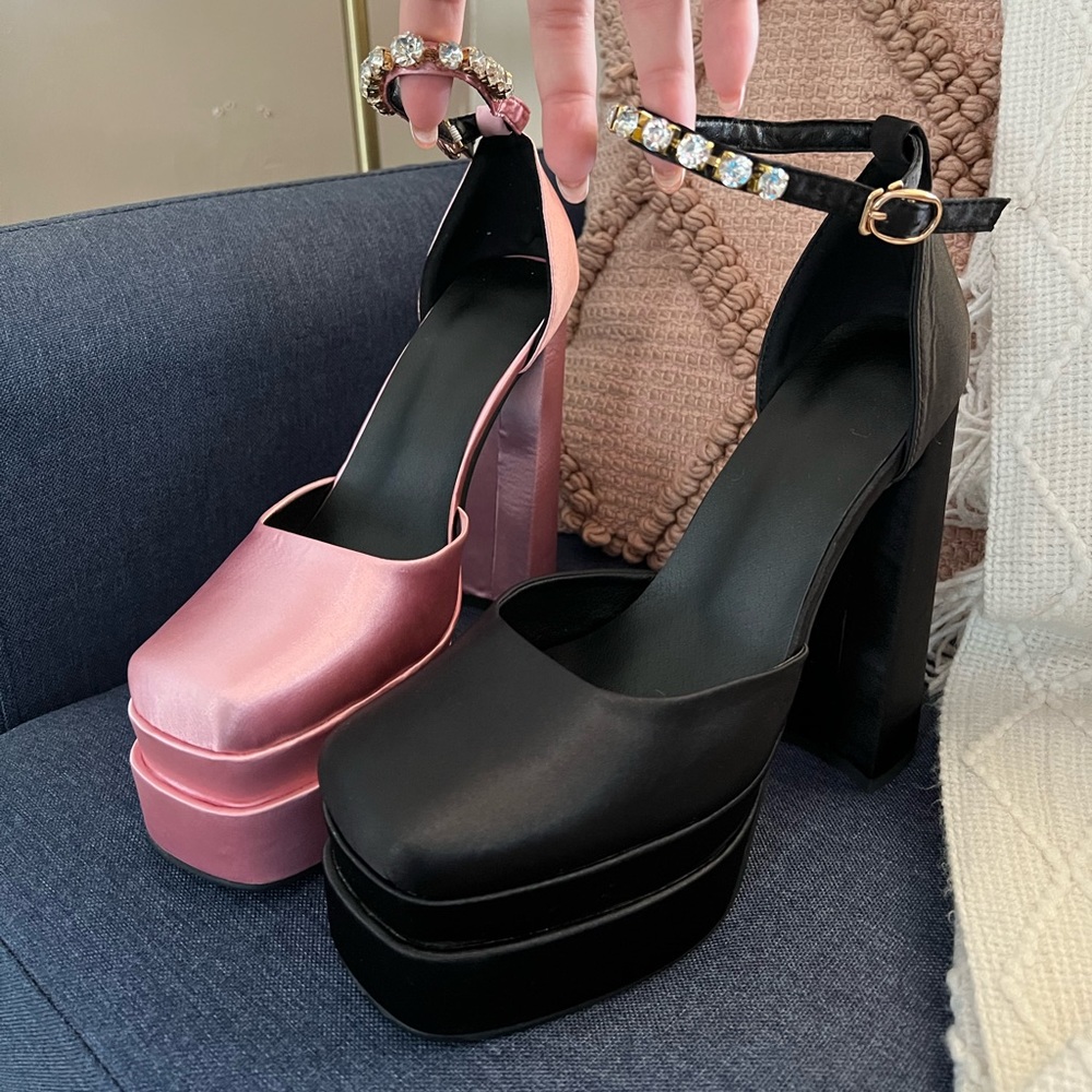 PINK HEELS/PLATFORMS